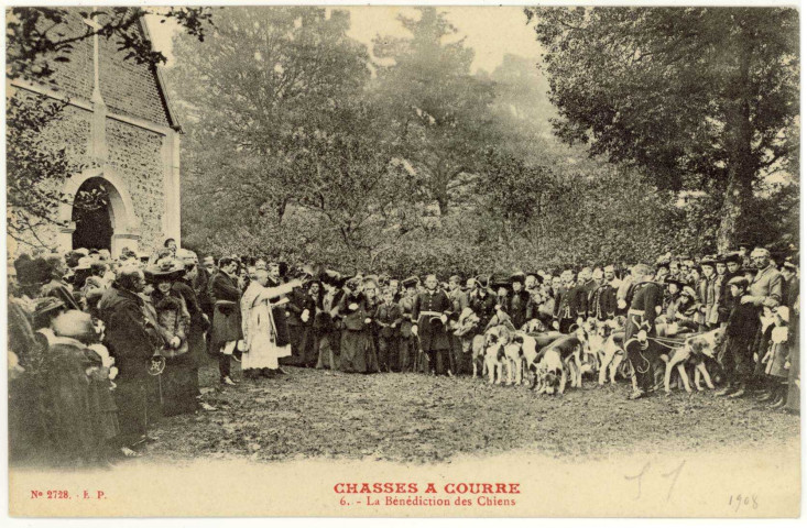 Beaumont-le-Roger. Chasses à courre -La Bénédiction des Chiens.