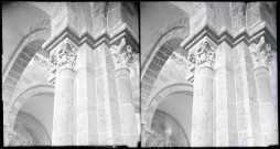 Piliers et chapiteaux sculptés de l'église de la Madeleine de Vézelay (Yonne).