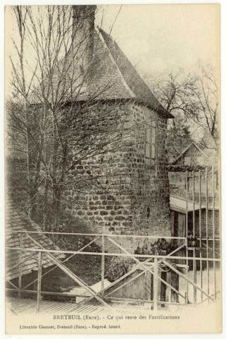 Breteuil-sur-Iton. Ce qui reste des Fortifications.
