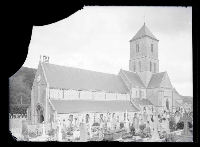 Église de campagne et son cimetière.