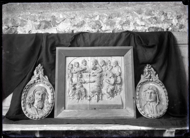Bois sculpté représentant la Cène de l'église des Jonquerets-de-Livet (Eure).