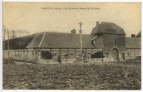 Vascoeuil. Calvaire et Ferme de l'Isle-Dieu.