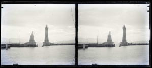 Entrée de port avec le phare et le Lion bavarois de Lindau (Allemagne).