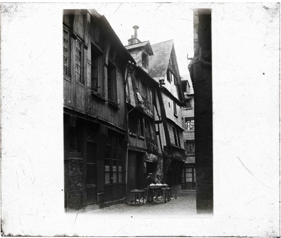 Maison de la boucherie avant l'incendie du 20 mai 1934 de Caudebec-en-Caux (Seine-Maritime).