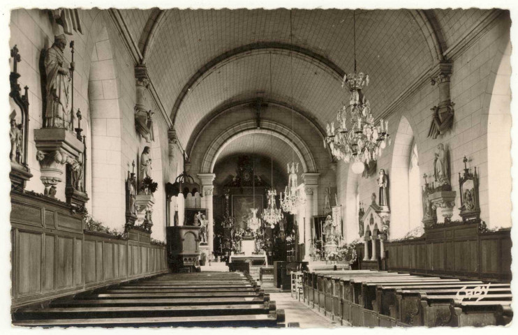 Corneville-sur-Risle. Intérieur de l'Eglise.