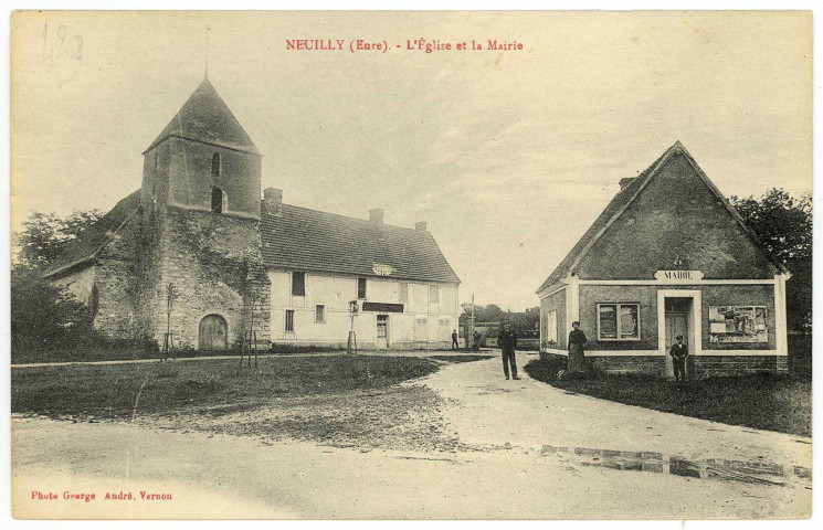 Neuilly. L'Eglise et la Mairie.