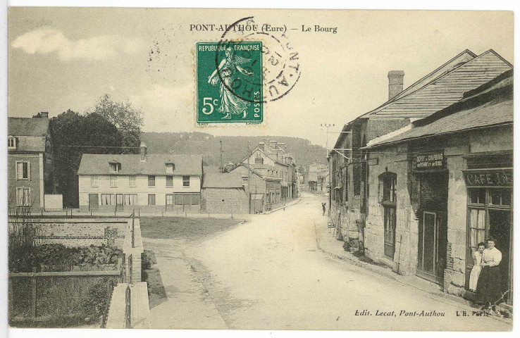 Pont-Authou. Le Bourg.