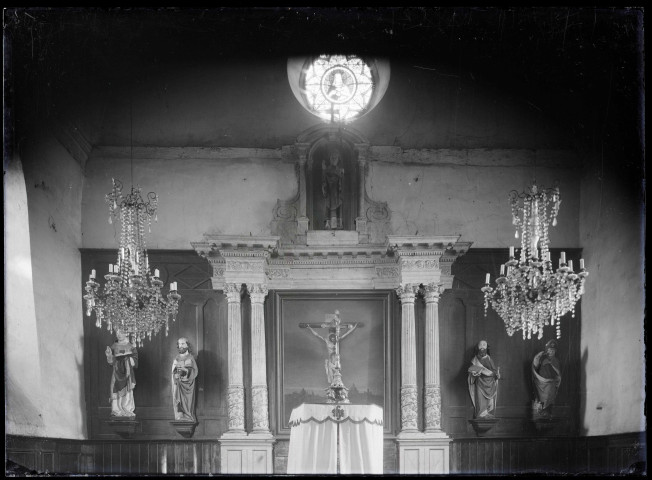 Maître-autel de l'église de Garennes-sur-Eure (Eure).