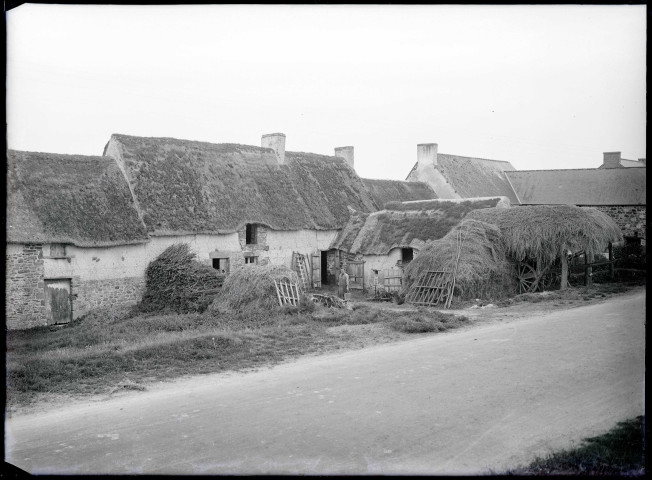 Chaumières bretonnes.