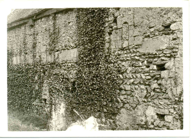Église Notre-Dame d'Aigleville (Eure, France) - L'appareil du mur extérieur Nord de l'édifice