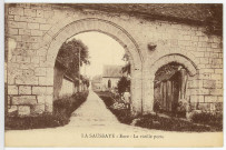 Saussaye (La). La Vieille Porte.
