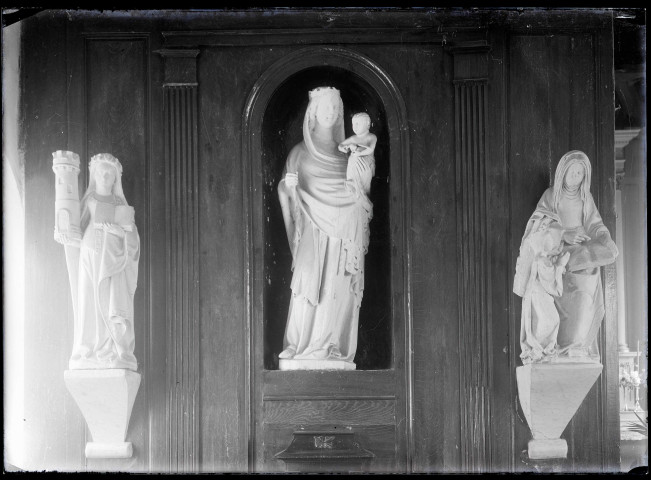 Statues de Vierge à l'enfant, Sainte-Anne et Sainte-Barbe de l'église de Jouy-sur-Eure (Eure).