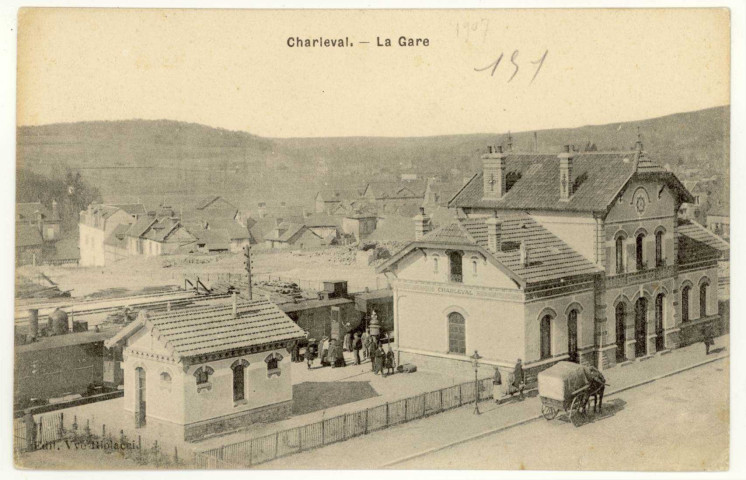 Charleval. La Gare.
