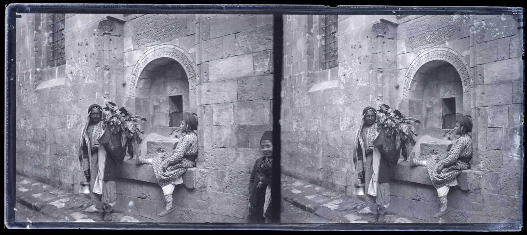 Fontaine à Ourfa (Turquie) (notice PA).