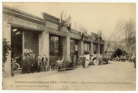 Evreux-Ville. Etablissements Edmond Hée, à Evreux-Vue Extérieure du Garage des Camions et Tracteurs.