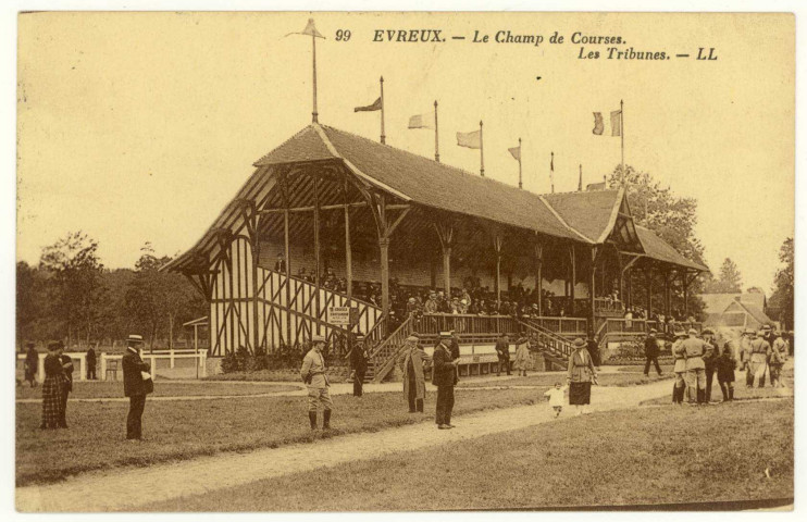 Evreux-Ville. Navarre : Le Champ de Courses - Les Tribunes.