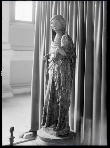 Statue de Vierge à l'enfant de l'église de Beauficel-en-Lyons (Eure).