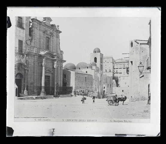 Église Santo-Giovanni degli Eremiti de Palerme en Sicile (Italie).