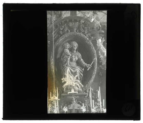 Église de Brestot (Eure), statue de Vierge à l'enfant.