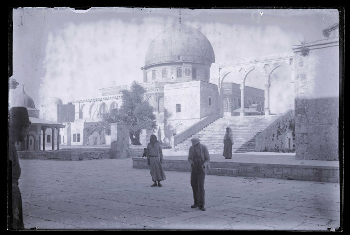 Porte de la mosquée d'Al-Aqsa à Jérusalem (Israël).