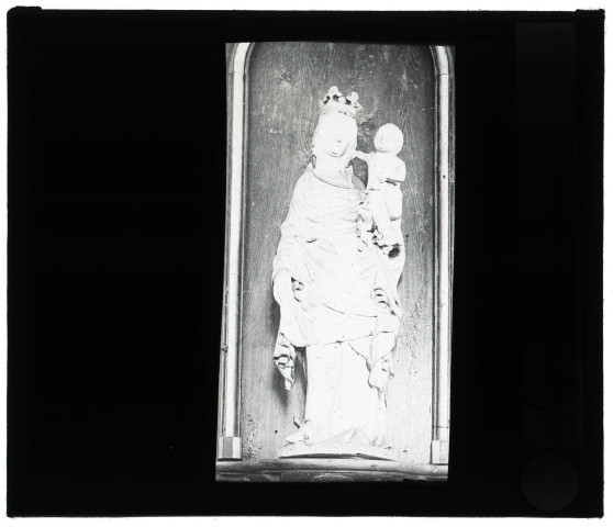 Église de Nojeon-en-Vexin (Eure), statue de Vierge à l'enfant.