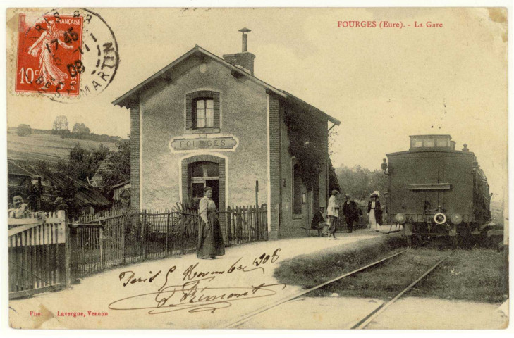 Fourges. La Gare.
