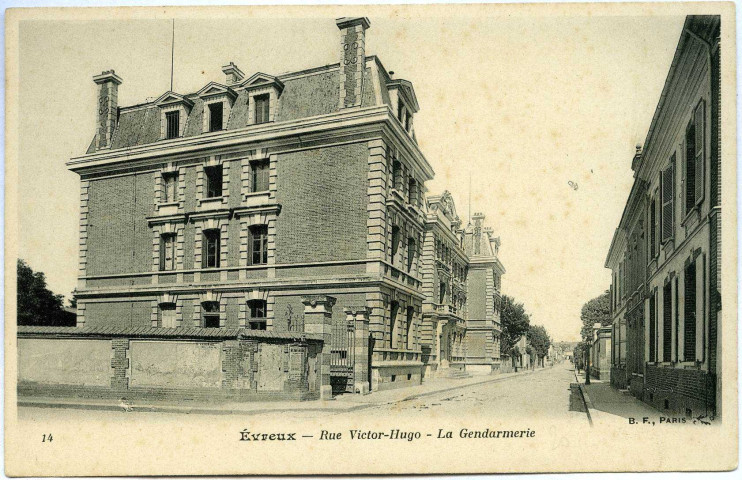 Evreux-Ville. Rue Victor Hugo - La Gendarmerie.