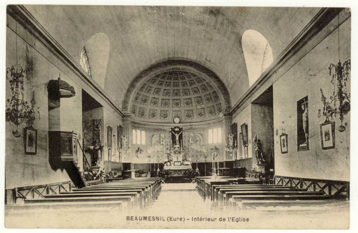 Beaumesnil. Intérieur de l'Eglise.