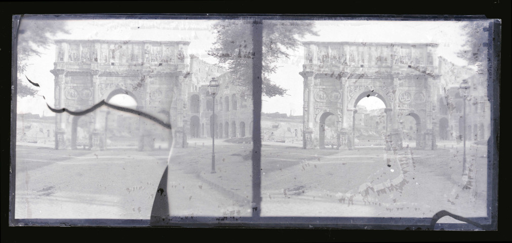 Arc de triomphe de Constantin, extrémité sud de la Via Sacra de Rome (Italie).