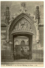 Evreux-Ville. La Tour de l'Horloge, la Porte.
