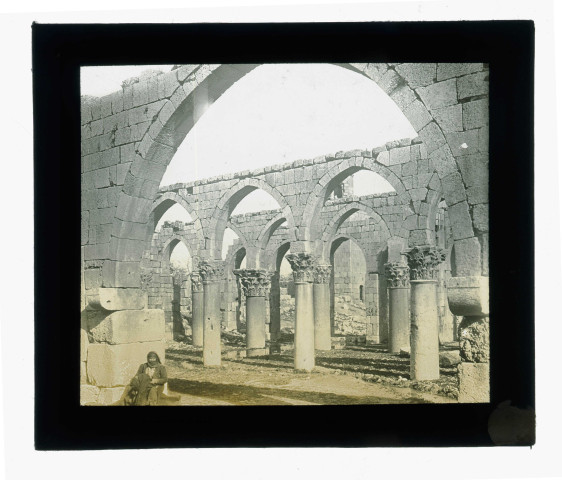 Ruines et vestiges de temple.