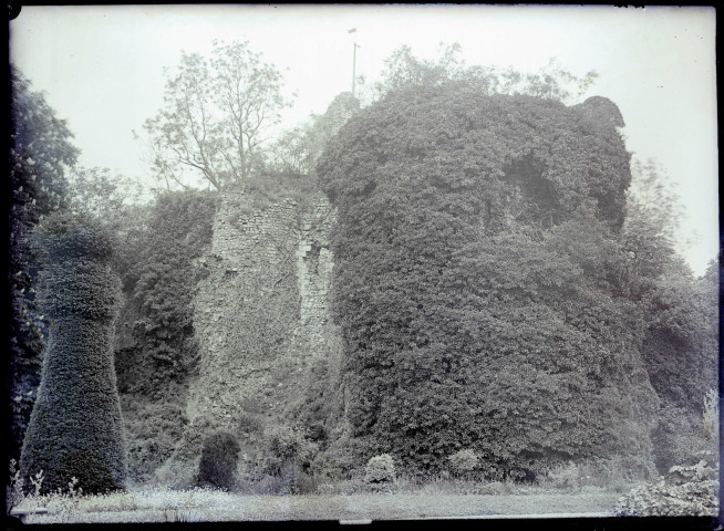 Ruines de fortification.