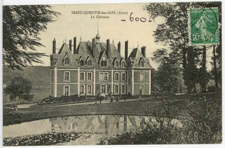 Saint-Quentin-des-Isles. Le Château.