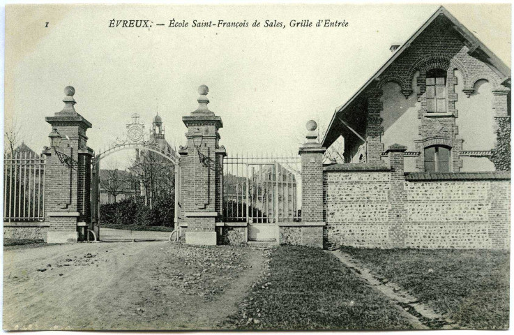 Evreux-Ville. École Saint François de Sales, Grille Entrée.