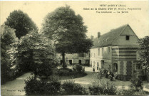 Andelys (Les). Petit Andely - Hôtel de la Chaine d'Or - Vue Interieure - Le Jardin.