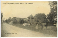 Saint-Aubin-d'Ecrosville. Puits communal.
