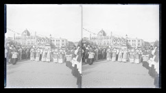Procession de la Vierge au Monument de Jeanne d'Arc et à la basilique Notre-Dame de Bonsecours (Seine-Maritime).