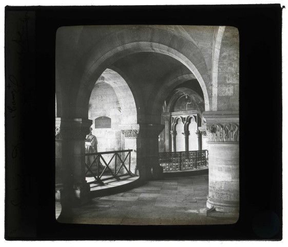 Basilique Saint-Denis (Seine-Saint-Denis), crypte.