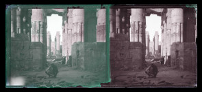 Colonnades du temple d'Horus à Edfou (Égypte).