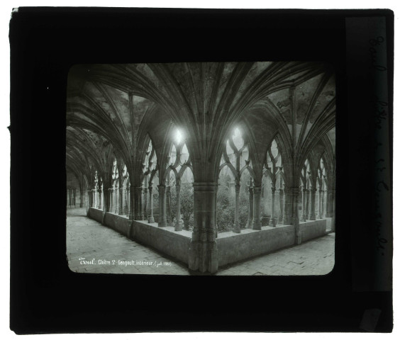 Cloître Saint-Gengoult de Toul (Meurthe-et-Moselle) en juillet 1887.