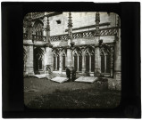 Cathédrale Notre-Dame d'Évreux (Eure), extérieur de la galerie sud du cloître.