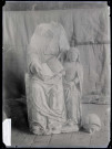 Statue de Sainte-Anne (cassée) de l'église de Courdemanche (Eure).