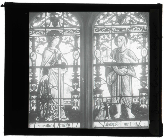 Église de Sainte-Croix-sur-Aizier (Eure), vitraux de Saint-Jean-Baptiste et Sainte-Catherine.
