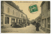 Villiers-en-Désoeuvre. La Rue Principale.