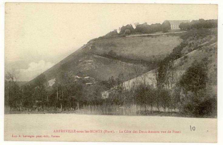 Amfreville-sous-les-Monts. La Côte des Deux-Amants vue de Poses.