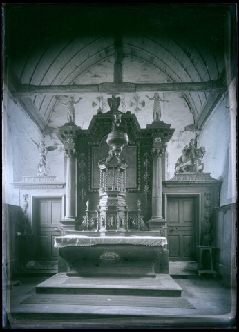 Autel de l'église de Boissy-Damville (Eure).