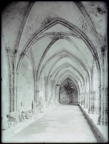 Ruines et vestiges de l'abbaye de Jumièges (Seine-Maritime).