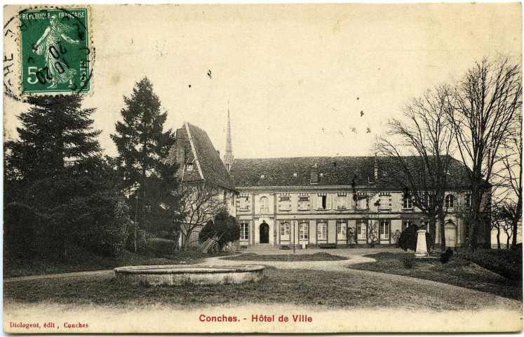 Conches-en-Ouche. Hôtel de Ville.
