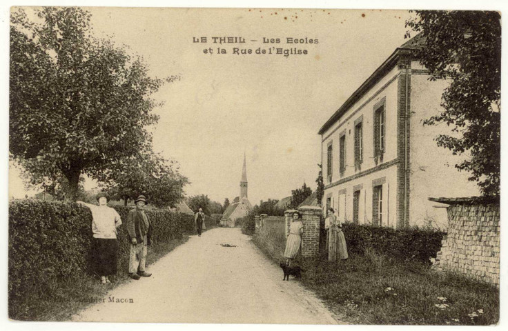 Chaise-Dieu-du-Theil. Les Ecoles et la Rue de l'Eglise.