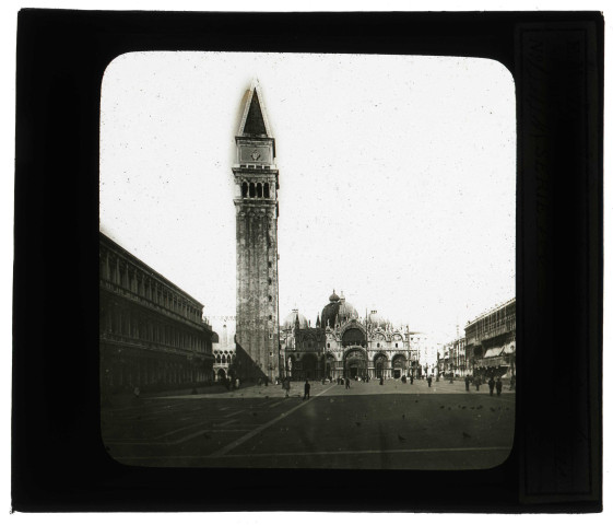Place Saint-Marc de Venise (Italie).